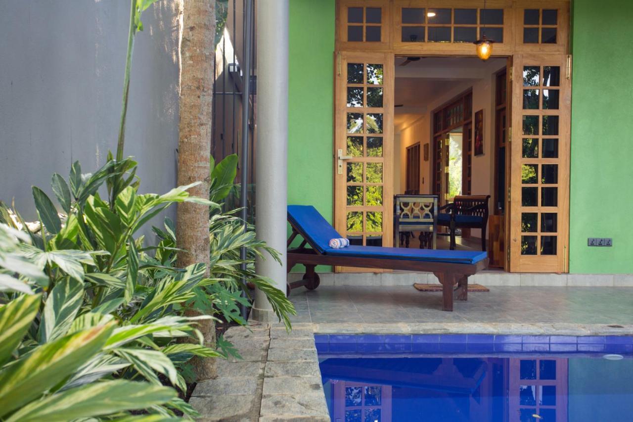 Barefoot Bungalow Hikka Хіккадува Екстер'єр фото