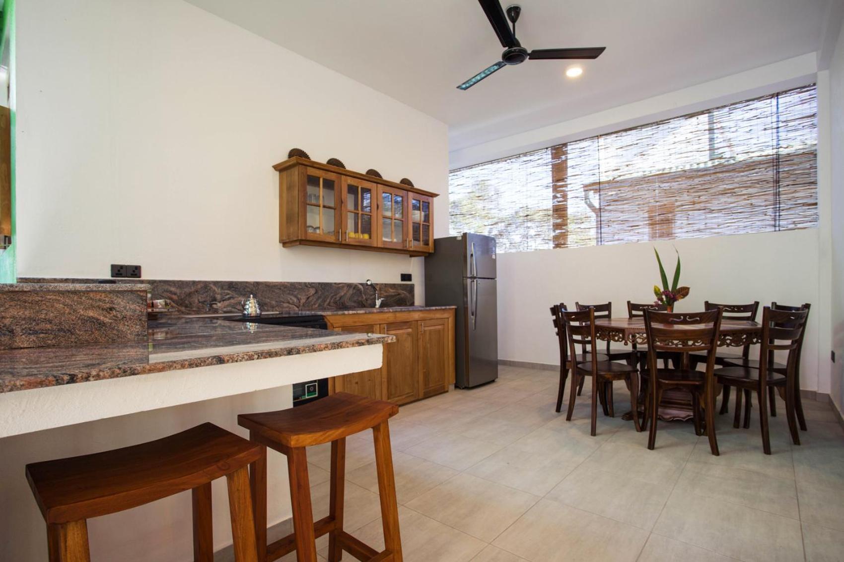 Barefoot Bungalow Hikka Хіккадува Екстер'єр фото
